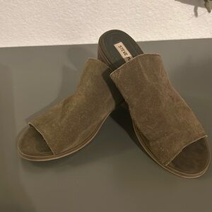 Steve Madden suede mules